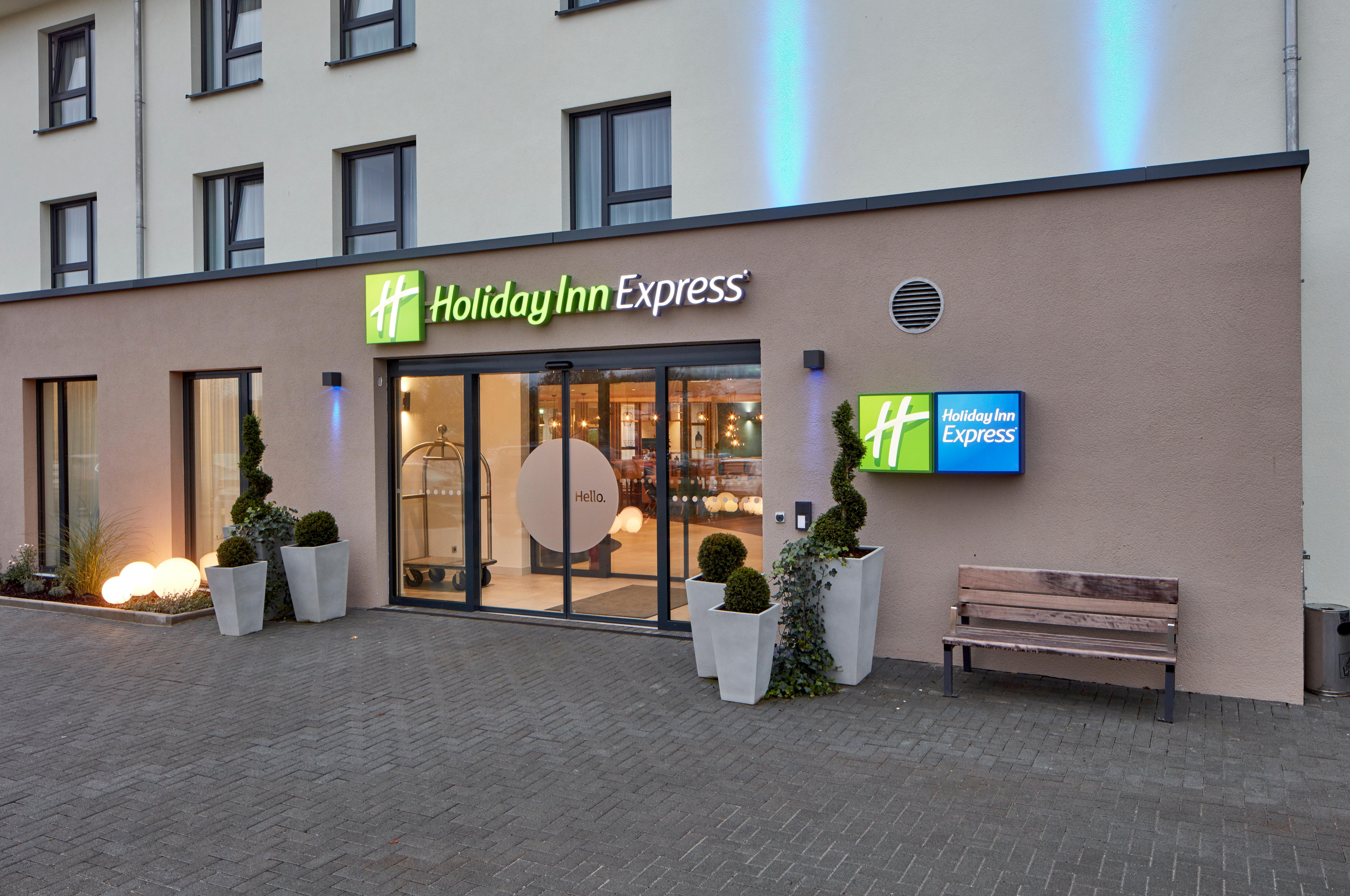 Holiday Inn Express - Merzig By Ihg Exterior photo